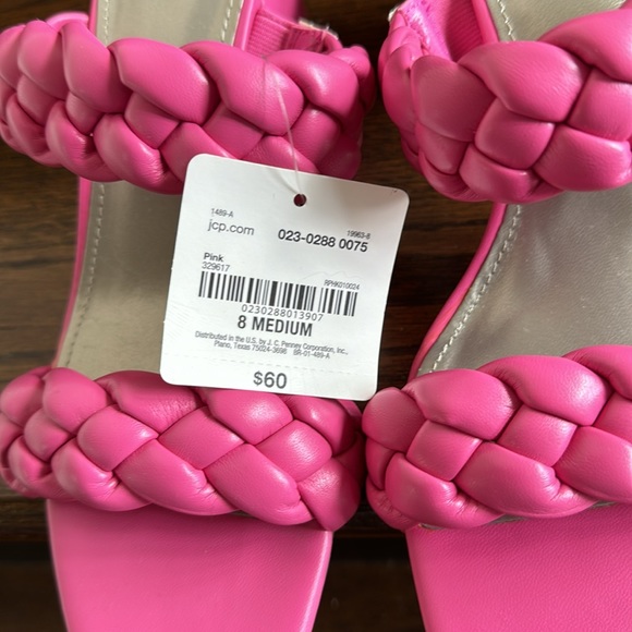 Never worn with Tag - Picture 5 of 6